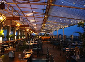 india/pune/restaurant/skye-rooftop-by-eternia