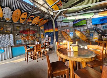 costa-rica/tamarindo/restaurant/surf-shack-burgers-wings