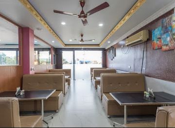 nepal/sudurpashchim-province/restaurant/hotel-center-point-masuriya