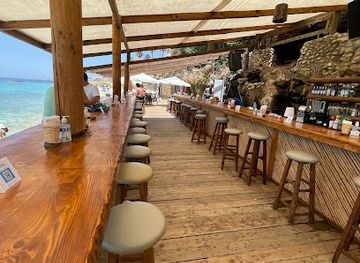 lebanon/batroun-coast/restaurant/pierre-friends