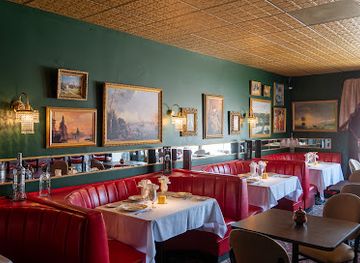 delaware/cape-henlopen-state-park/restaurant/red-square-caviar-bar