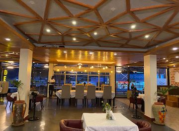 uganda/queen-elizabeth-national-park/restaurant/dera-restaurant-kampala