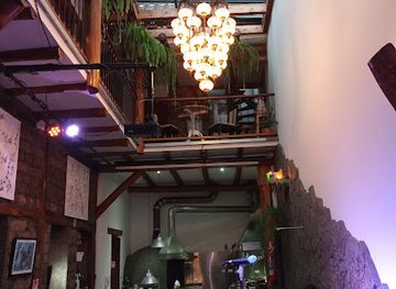 ecuador/southwest-coast/restaurant/la-guarida