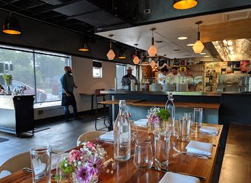 texas/austin/restaurant/foreign-domestic