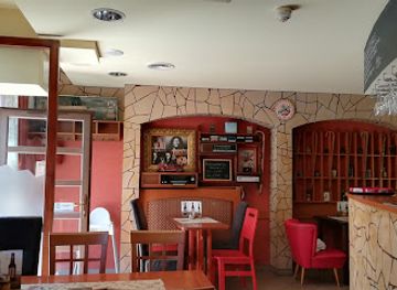 hungary/zalaegerszeg/restaurant/strike-etterem-hamburger