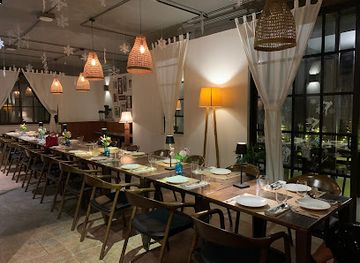 vietnam/hanoi/tay-ho-district/restaurant/dragon-cello-restaurant