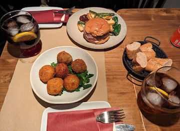 spain/madrid/chueca/restaurant/baco-y-beto-taberna