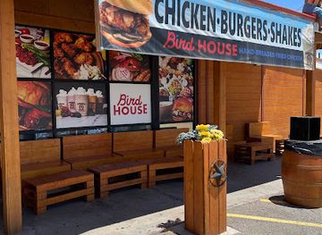 california/mojave-desert/restaurant/bird-house