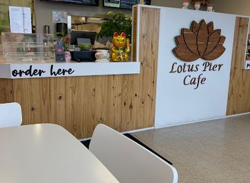 michigan/holland/restaurant/lotus-pier-cafe