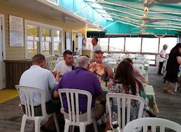 new-jersey/cape-may/restaurant/mcglade-s-on-the-pier