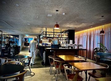 iceland/reykjavik/laugardalur/restaurant/loa-restaurant
