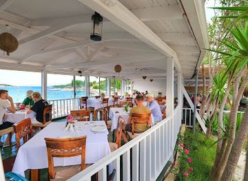 albania/ksamil-region/restaurant/restaurant-castle