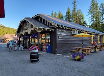 montana/glacier-national-park/restaurant/freda-s-bar