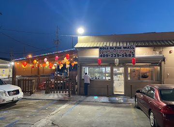 texas/beaumont/restaurant/hole-in-the-wall