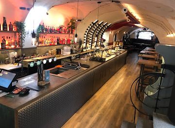 czechia/prague/old-town/restaurant/beer-restaurant-u-cerneho-medveda-at-the-black-bear