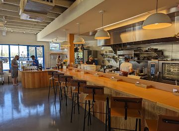 texas/austin/restaurant/birdie-s