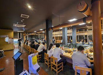 japan/sado/restaurant/minato-marche-pier-bandai