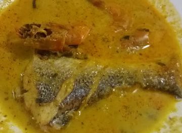 ecuador/esmeraldas-region/restaurant/encocado-de-la-madrina