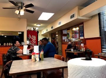 texas/laredo/restaurant/lira-s-restaurant