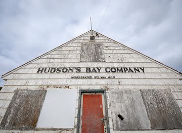 canada/iqaluit/restaurant/hudson-s-bay-company