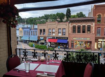 colorado/colorado-springs/manitou-springs/restaurant/mona-lisa-fondue-restaurant