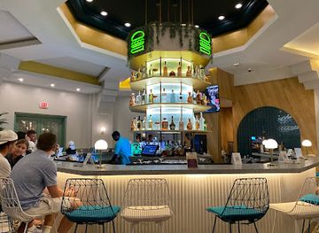 the-bahamas/nassau-and-paradise-island/restaurant/shake-shack