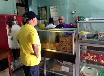 tanzania/arusha/restaurant/yogi-restaurant