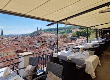 czechia/palava/restaurant/terasa-u-zlate-studne