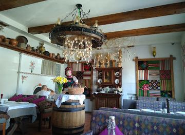 ukraine/chernivtsi/university-hill/restaurant/hopachok