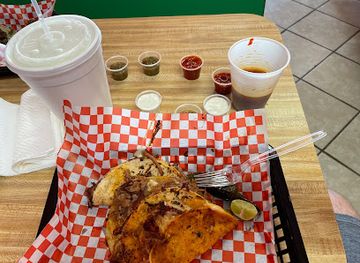 new-mexico/white-sands/restaurant/ceezy-f-tacos