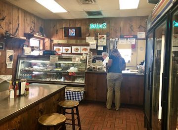 louisiana/baton-rouge/restaurant/bellue-s-fine-cajun-cuisine