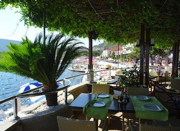 montenegro/herceg-novi/restaurant/ancora