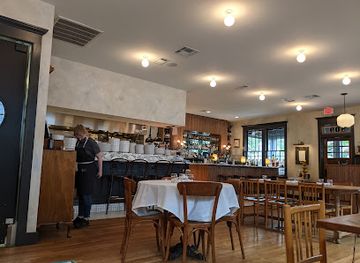 mississippi/jackson/restaurant/elvie-s