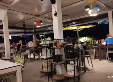 singapore/sentosa/siloso-beach/restaurant/trapizza