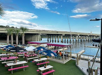 mississippi/the-delta/restaurant/flamingo-landing