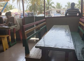 ghana/cape-coast/restaurant/life-goes-on-cafe