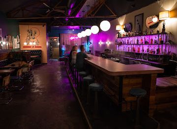 tennessee/nashville/east-nashville/restaurant/jane-s-hideaway