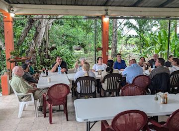 belize/mountain-pine-ridge/restaurant/cheers-restaurant-cabanas