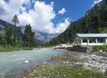 pakistan/kohistan/restaurant/jungle-inn-hotel