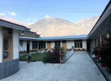 pakistan/chitral/restaurant/tirchmmir-heights
