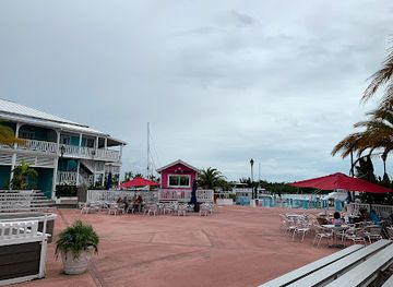 the-bahamas/grand-bahama-island/restaurant/pisces-seafood-house-pizzeria