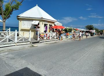 turks-and-caicos-islands/salt-cay/restaurant/barbie-s-bar-restaurant