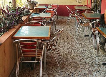 the-gambia/foni-jarrol/restaurant/guava-moto-cafe