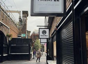 united-kingdom/london/restaurant/magic-falafel