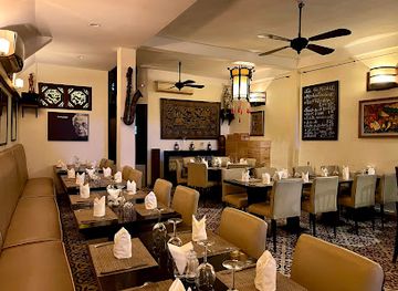 cambodia/phnom-penh/restaurant/1995-atmosphere-bistrot