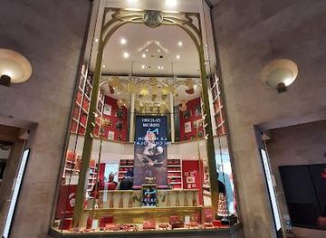 france/ile-de-france/restaurant/maxim-s-de-paris-boutique-carrousel-du-louvre