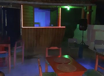 haiti/saint-marc/restaurant/cool-off-restaurant