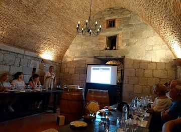 gibraltar/rosia-bay/restaurant/vinopolis-gastrobar