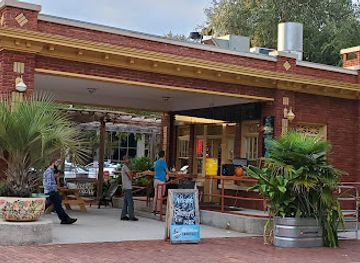 florida/gainesville/restaurant/munecas-taco-garden-and-bar
