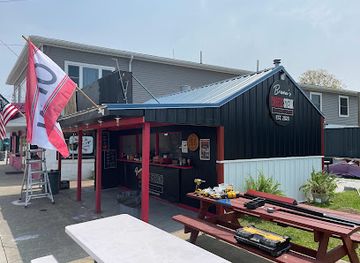 ohio/geneva-on-the-lake/restaurant/browns-cheesesteak-on-the-strip